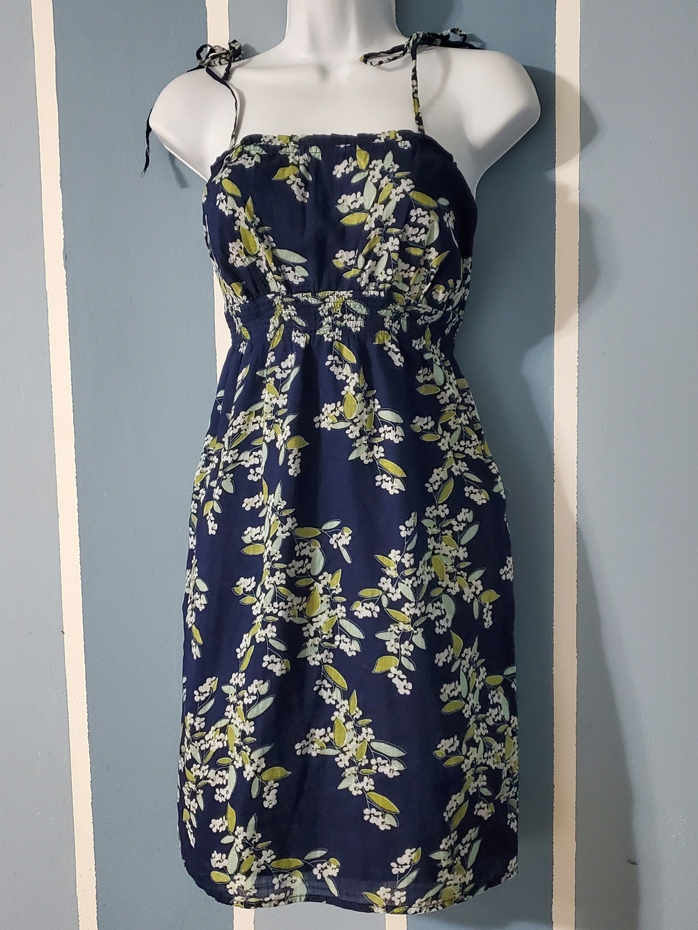 Old Navy Navy Floral Tie-Strap Midi Dress